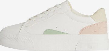 Bershka Sneaker in Weiß