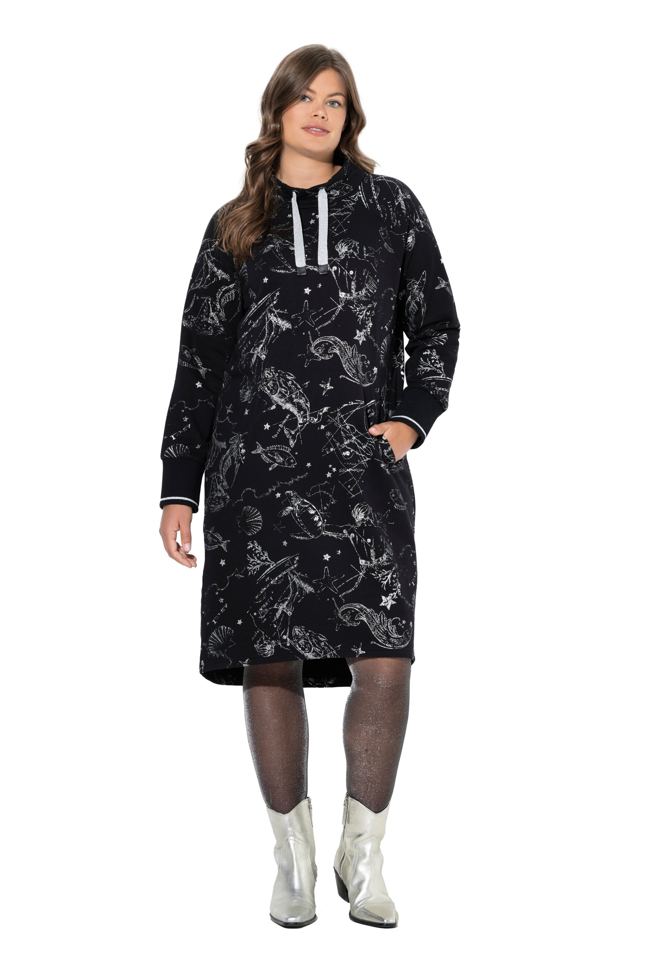 LAURASØN Dress in Black: front