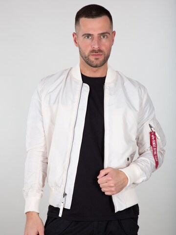 ALPHA INDUSTRIES Jacke in Weiß