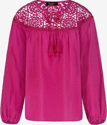 October Blouse in Roze: voorkant