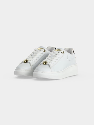 GUESS Sneaker 'Fireup' in Weiß