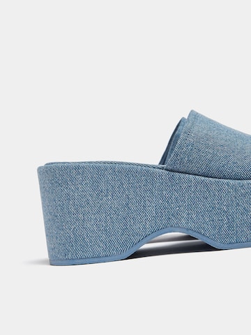 Pull&Bear Mule in Blue