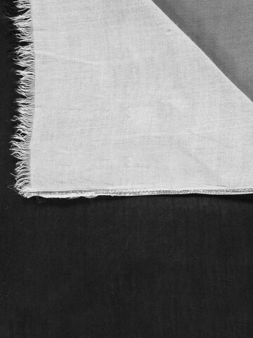 Passigatti Wrap 'Schal Degradé mit Silberrand' in Black