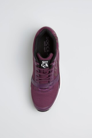 Soccx Sneakers in Red