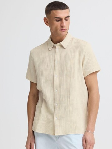 Coupe regular Chemise ' SDIain ' !Solid en beige : devant