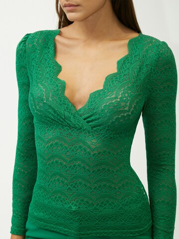 Influencer Blouse in Green
