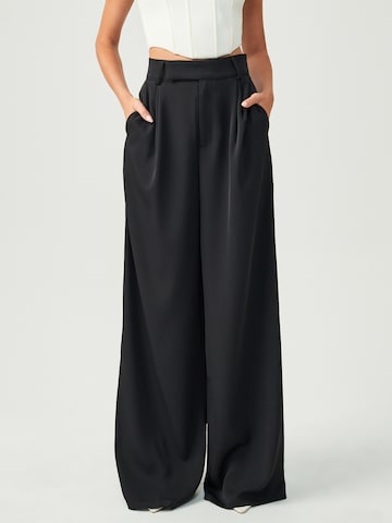 BWLDR Wide leg Pleat-front trousers 'Belinda' in Black: front