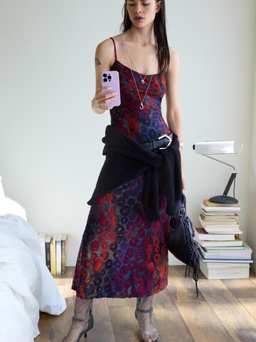 jauktas krāsas Desigual Kleita