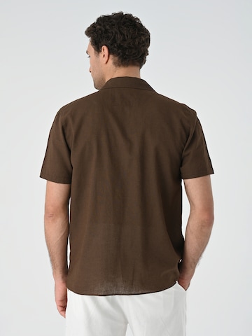 Antioch Regular fit Button Up Shirt in Brown
