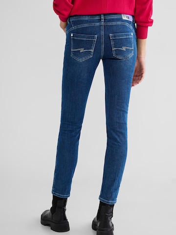 Slimfit Jeans 'Crissi' de la STREET ONE pe albastru