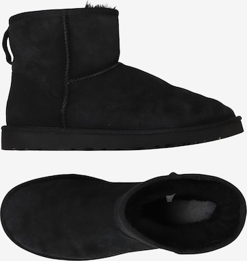 UGG Stiefel 45 in Schwarz: Vorderseite
