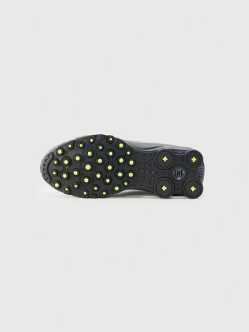 Sneaker bassa 'Shox NZ' di Nike Sportswear in grigio
