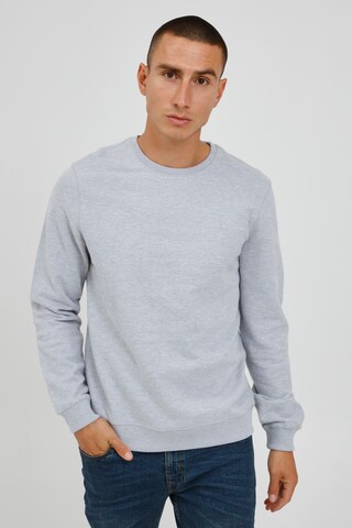 Sweat-shirt 'Nakai' BLEND en gris : devant