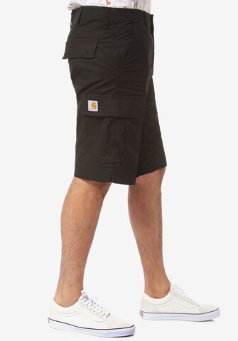 Carhartt WIP Regular Shorts in Schwarz