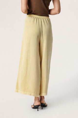 SOAKED IN LUXURY Wide leg Trousers 'Vivek' in Yellow