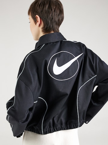 Nike Sportswear Prehodna jakna | črna barva