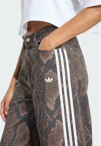 ADIDAS ORIGINALS Wide leg Jeans in Bruin