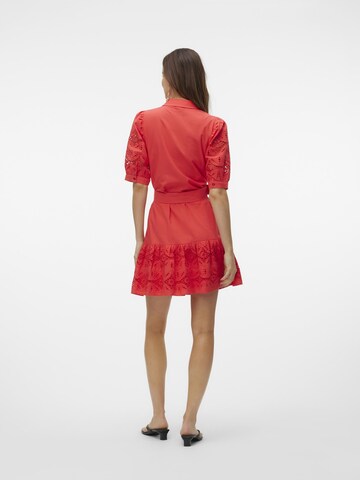 Robe-chemise 'NYNNE' VERO MODA en rouge