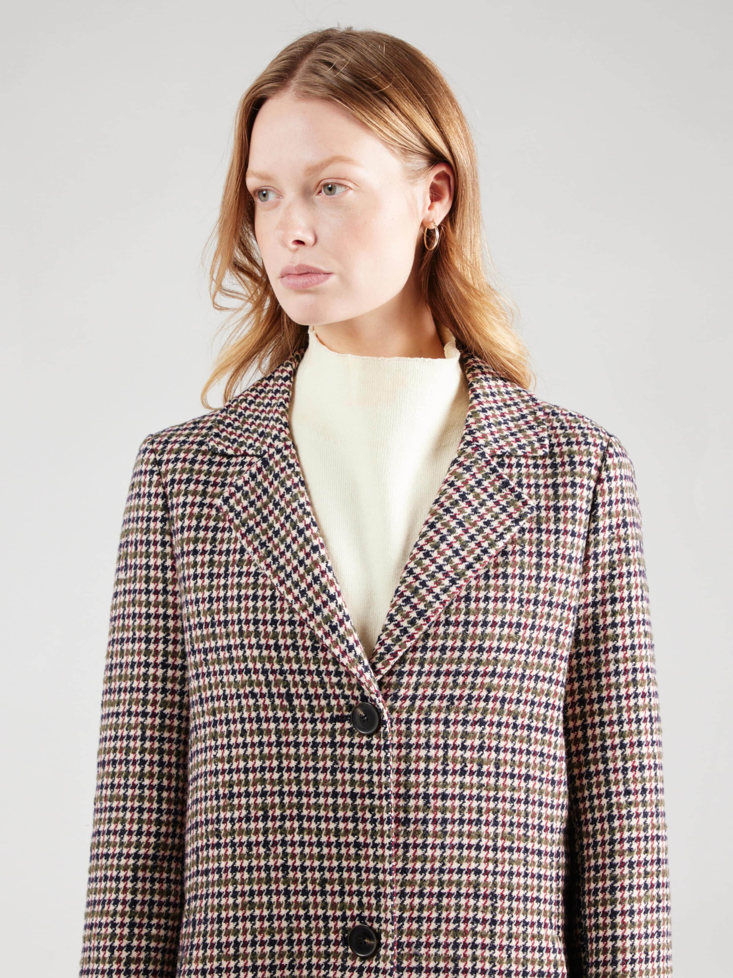Beige kleding hotsell