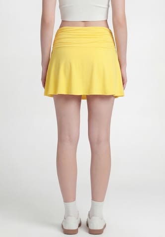 MYMO - Falda en amarillo