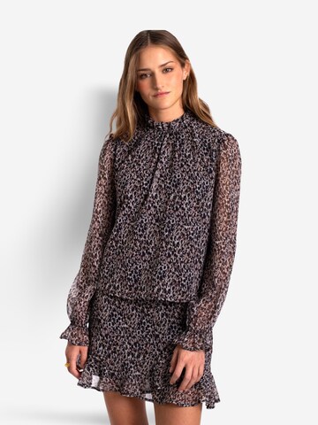 THE-ARE - Blusa em preto: frente