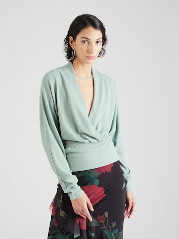 ABOUT YOU Shirt 'Elsa' in Groen: voorkant