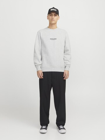 JACK & JONES Sweatshirt in Grijs