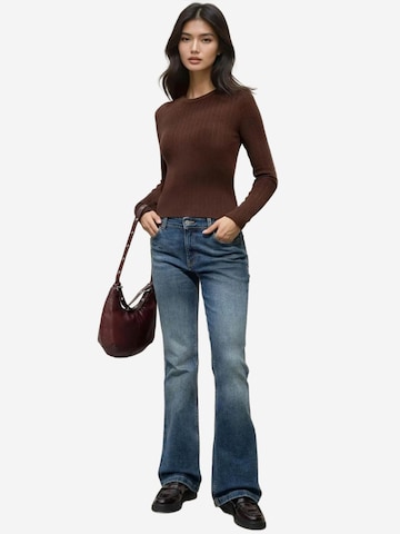 Hiccup Sweater in Brown