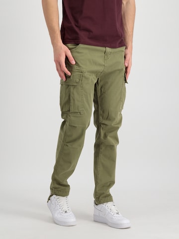 ALPHA INDUSTRIES - Regular Calças cargo em verde