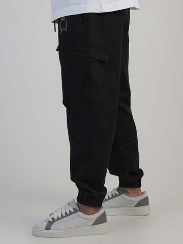 Effilé Pantalon cargo SikSilk en noir