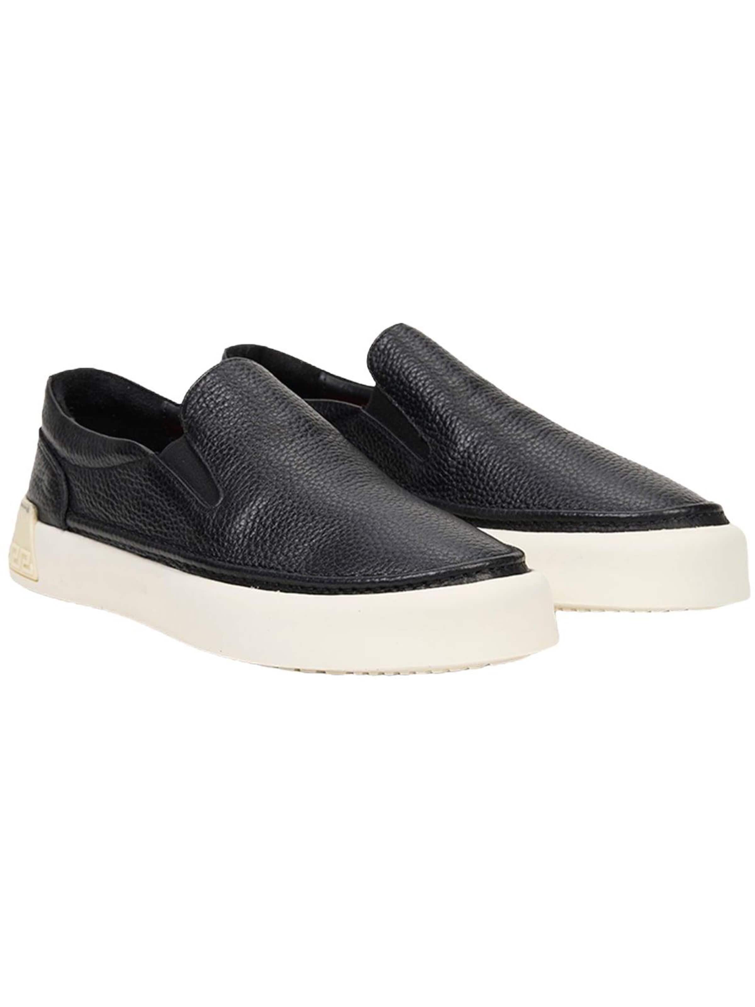 Chaussure basse 'Beleg' Desa en noir