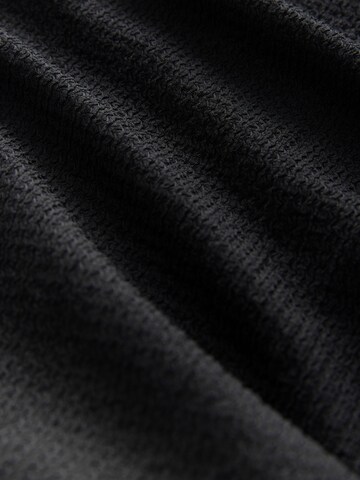 Robe Next en noir