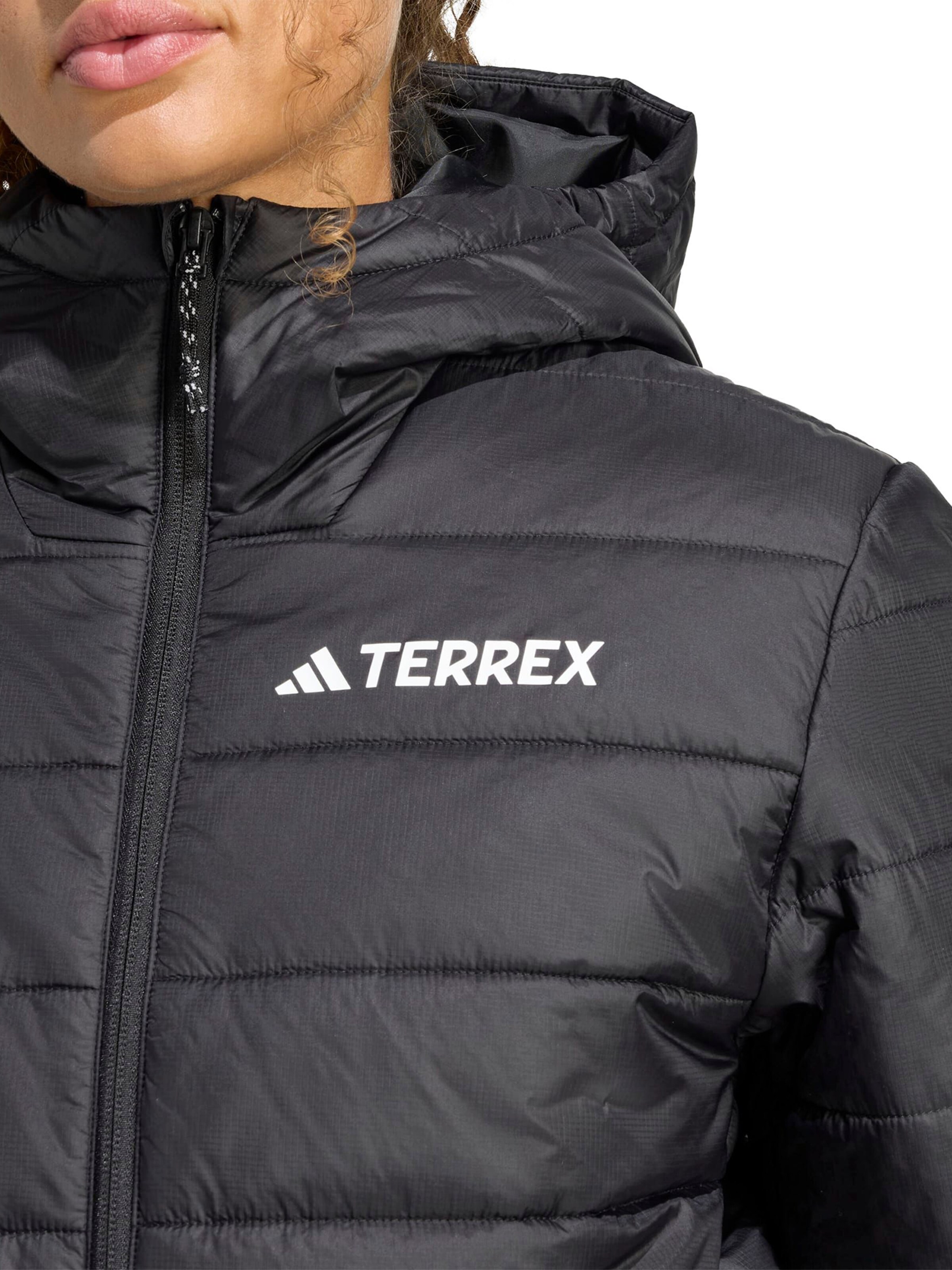 ADIDAS TERREX - Chaqueta de montaña 'Essentials' en negro