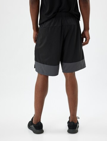 Koton Regular Broek in Zwart