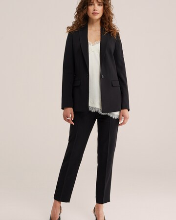 WE Fashion Slimfit Hlače | črna barva