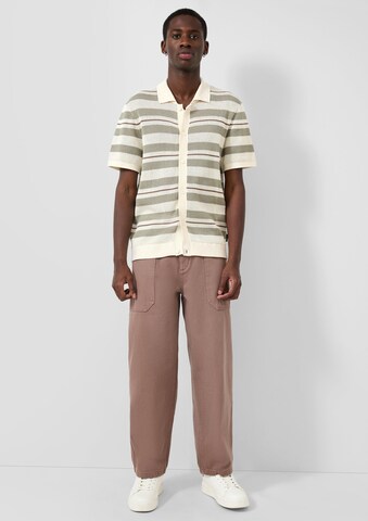Regular Pantalon QS en marron : devant