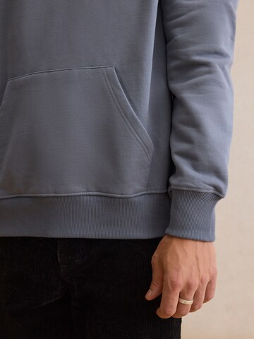 DAN FOX APPAREL Sweatshirt 'Arvid' in Blue