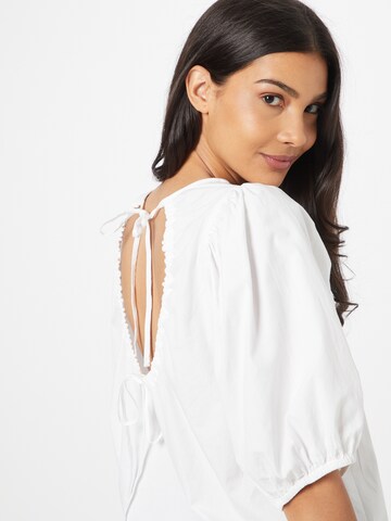 Gina Tricot - Blusa 'Sara' em branco