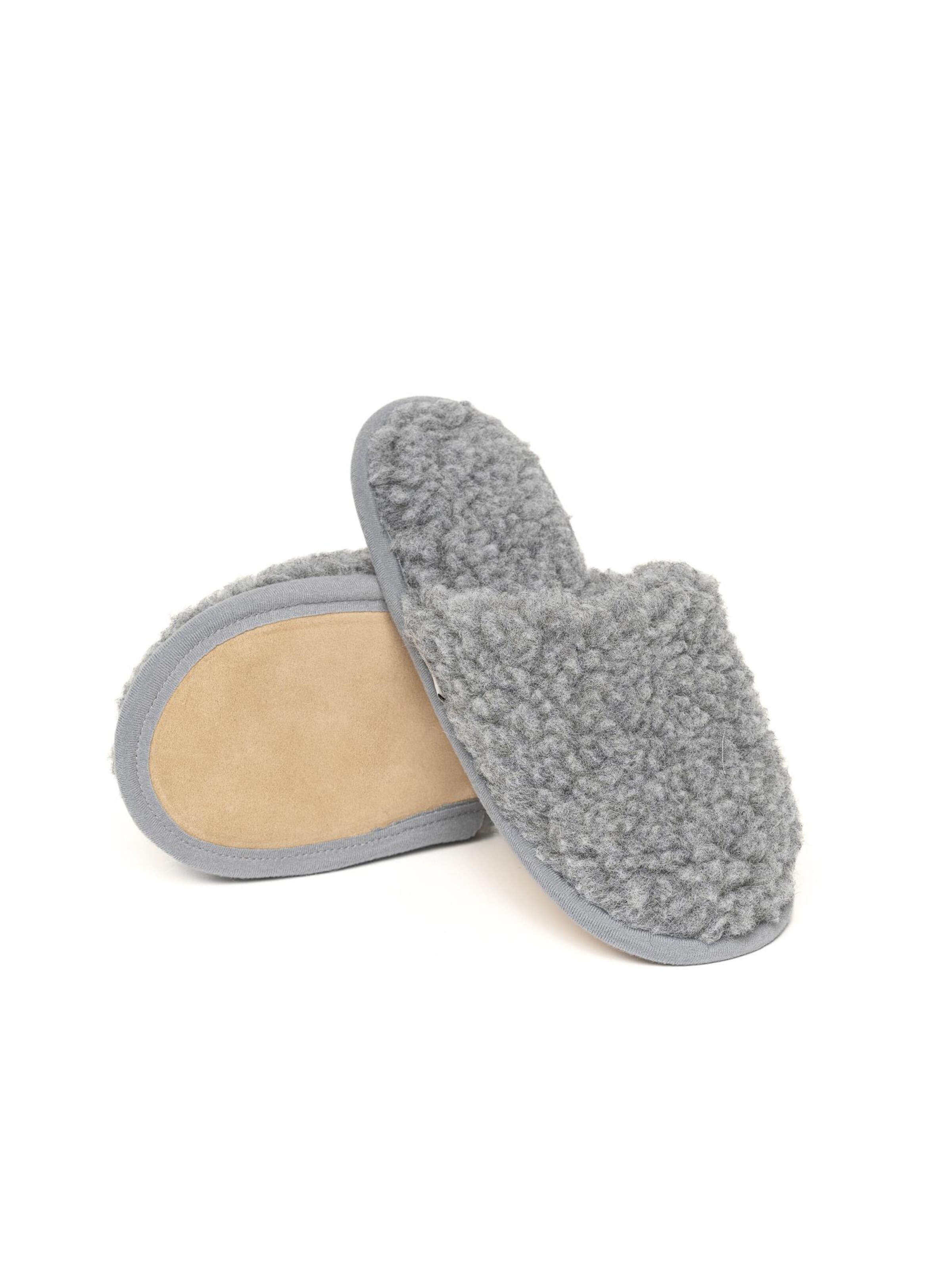 Gottstein Slippers 'Curly Wool Curly Wool' in Grey