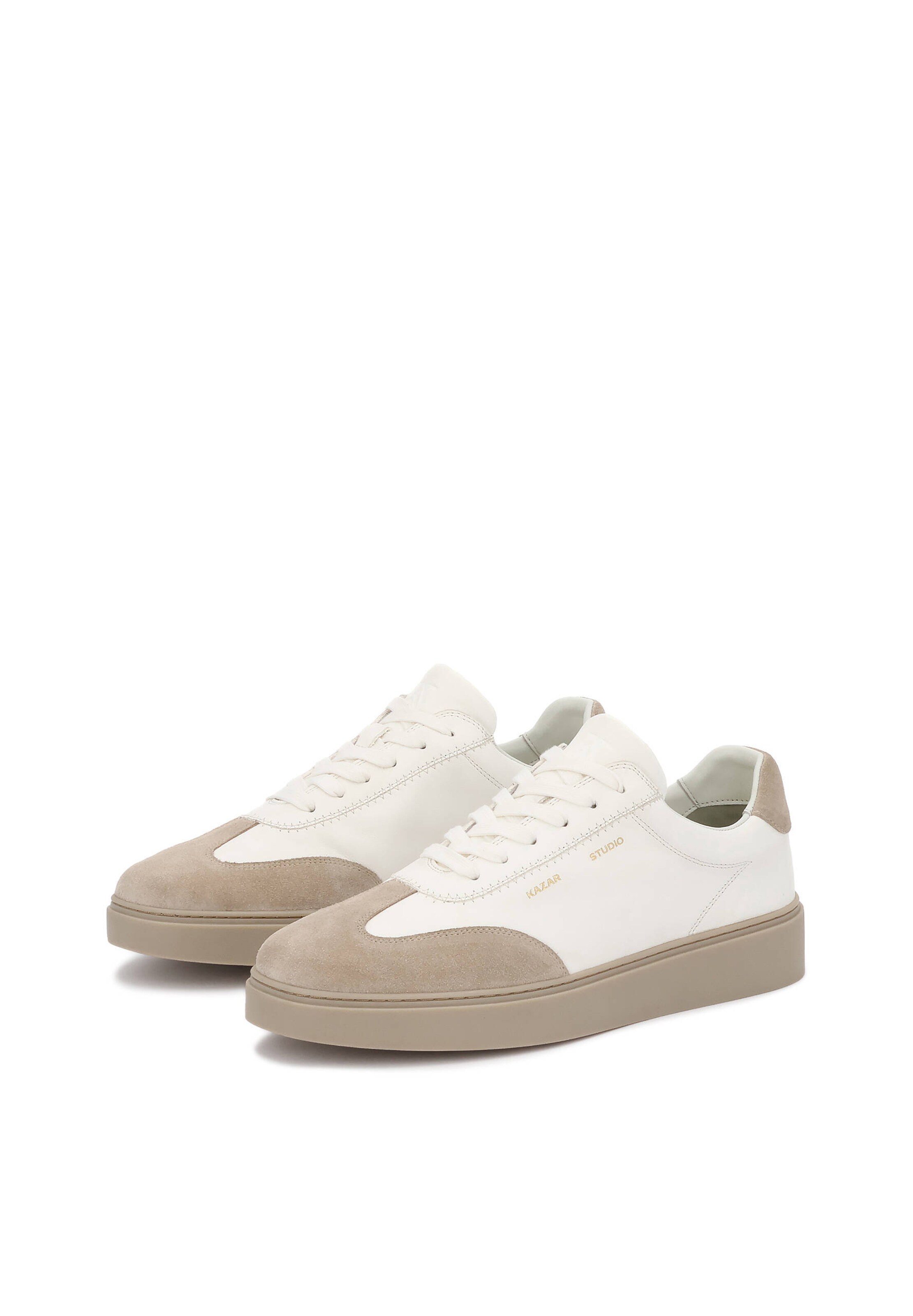 Sneaker bassa di Kazar Studio in bianco
