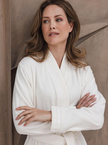 Pastunette Bathrobe long 'Pastunette Premium Badjas' in White