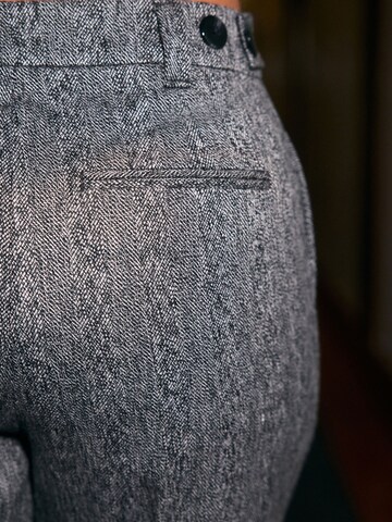 Next Regular Hose in Grau