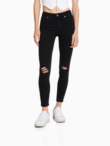 Bershka Skinny Fit Дънки в черно: отпред