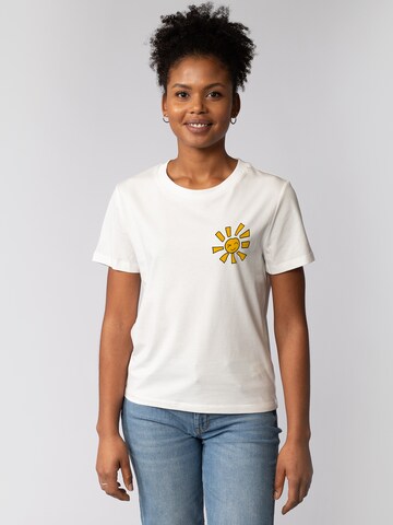 Watapparel Shirt 'Sonne, Sommer, Sonnenschein' in Wit: voorkant