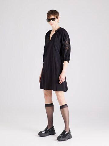 SISTERS POINT - Vestido 'VIABA' em preto: frente