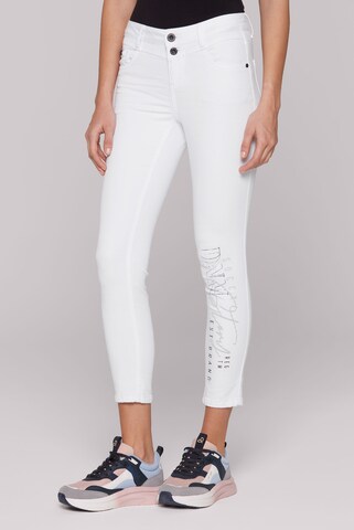Soccx Slim fit Jeans in White: front