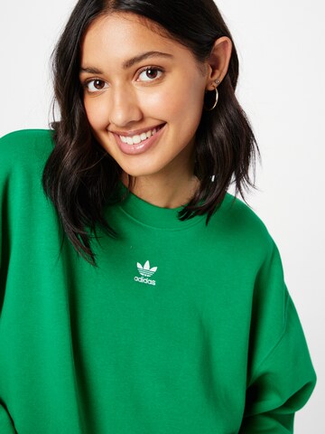 ADIDAS ORIGINALS Sweatshirt 'Adicolor Essentials Crew' in Grasgrün | ABOUT  YOU