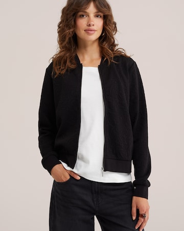 Hanorac de la WE Fashion pe negru: față
