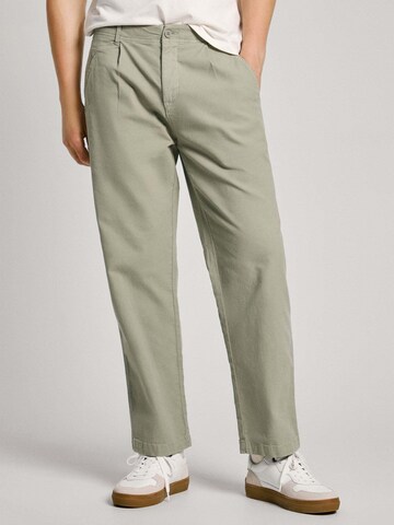 Pepe Jeans Loose fit Pants in Green: front