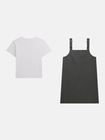 GUESS Set in Grey